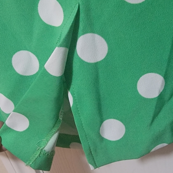 ROZ & ALI / DRESS BARN GREEN & WHITE POLKA DOT DRESS - Picture 4 of 7